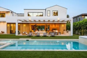 Small Backyard Pool Ideas on a Budget